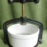 Robert Welch Victor. Vintage Meat Press And Trivet. With Original Bowl Image 3