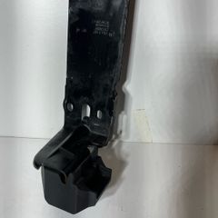 Bmw E90 E92 E93 3 Series Front Driver Side Radiator Mounting Bracket 51647117 A1l2b65s
