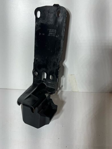 Bmw E90 E92 E93 3 Series Front Driver Side Radiator Mounting Bracket 51647117 A1l2b65s