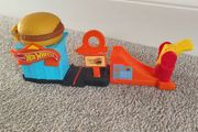 Hot Wheels Downtown Burger Dash Playset