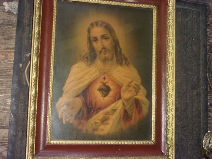 1 antique  holy pictures lovely frames