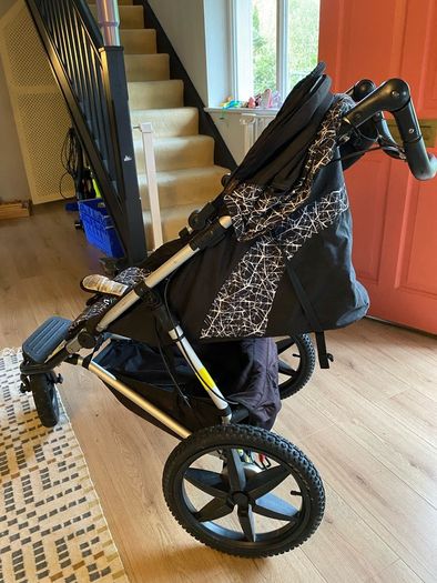 Mountain Buggy Terrain with Carrycot attachment