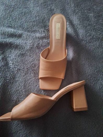 Shoes/Ladies Black and Beige Peeptoe .. Size: 4 UK