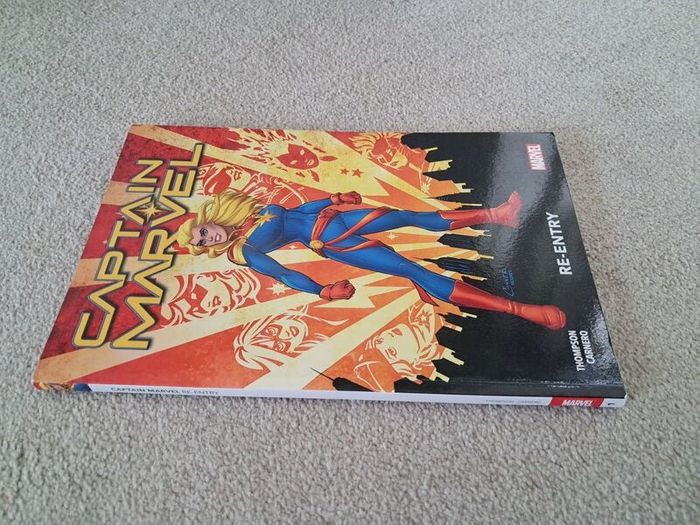 Graphic novel - Captain Marvel vol.1 Re- entry tpb