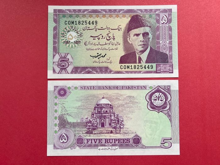 Pakistan  5 Rupees  1947 - 1997     ( UNCIRCULATED )Commemorative. Issue  Pick 44a  ( Unc )