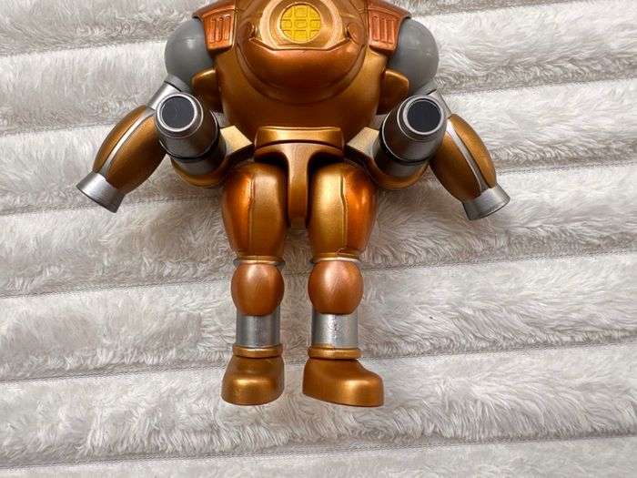 Roblox Goliath Dungeon Quest Fusion Throwdown Robot Action Figure approx. 12 cm. Used Please see photos