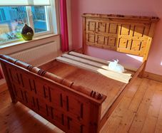 King size bed
