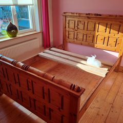 King size bed