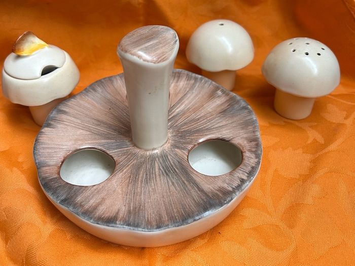 MId Century Modern Carlton Ware Mushroom Cruet Set
