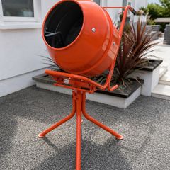 Concrete mixer - like new!!!
