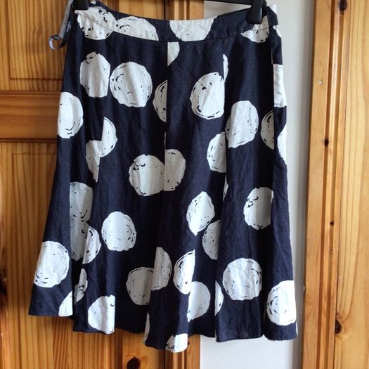 Hobbs Navy Blue & White Full  Linen Skirt Uk 12 including postage