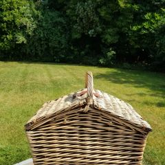 Picnic basket