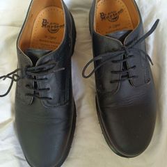 Dr MARTENS Mayfare type Shoes