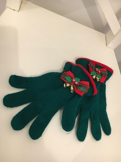 Christmas gloves