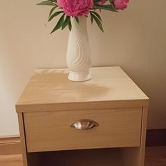 Gorgeous Lamp or End table