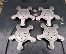 Audi centrecaps -30 posted
