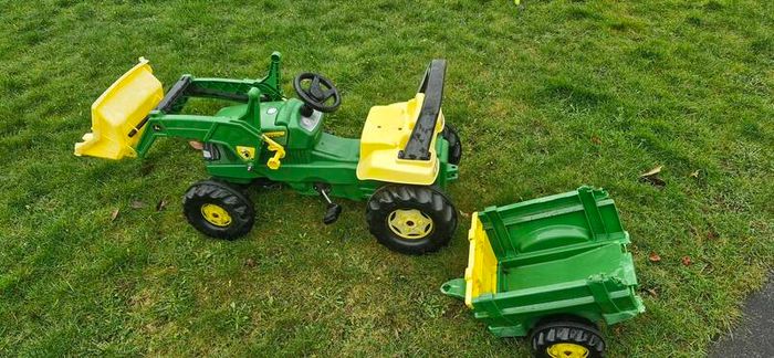 toy tractor & trailer