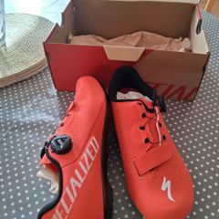 Specialized cycling shoes