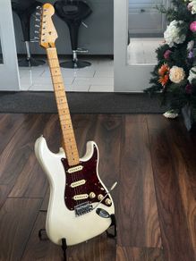 Fender Strat Player II OW