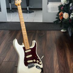 Fender Strat Player II OW