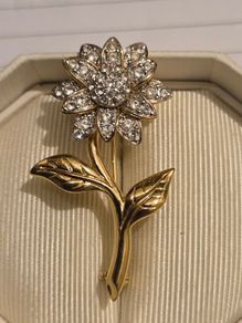 1980's Gold Plated Flower Brooch