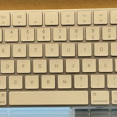 Apple A1644 Wireless Magic 2 Keyboard (French) Used