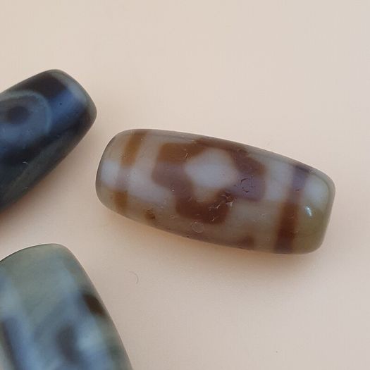 Vintage Himalayan Tibetan Unique Eyes Pattern Agate Dzi Beads  Lot of 3
