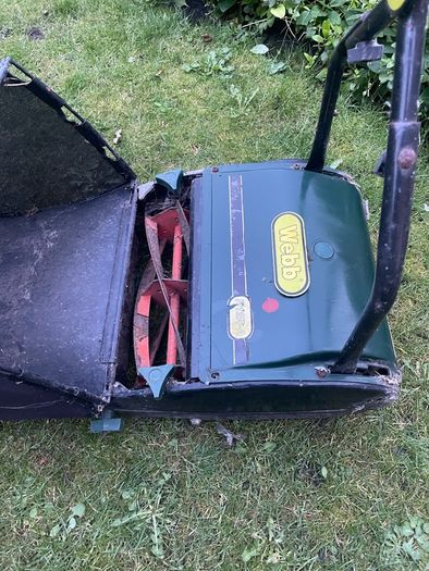 Webb 30cm Hand-push Roller Lawn Mower