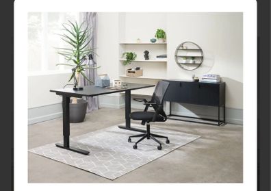 Height adjustable office desk