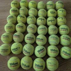 40 tennis balls