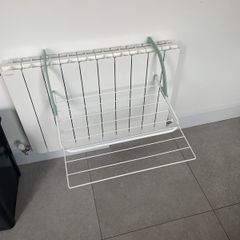 Radiator drying rack