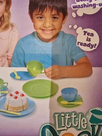 Casdon Little Cook Tea Set 32 Piece Kids Tea Party Playset Cups Plates Toy NEW