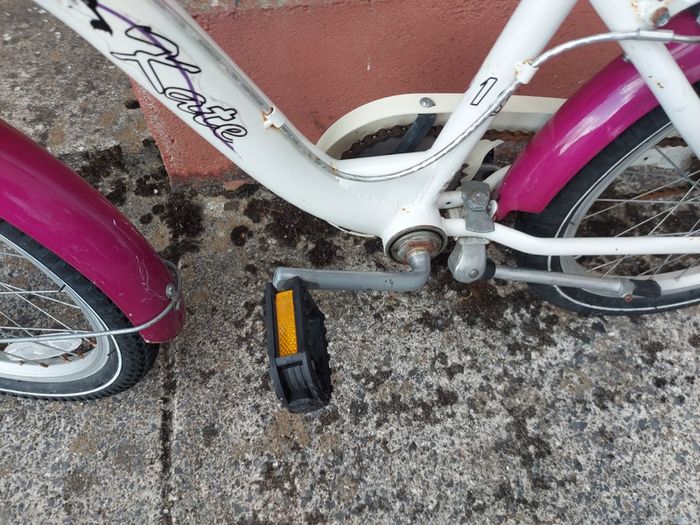 Girls Bike (Kate), 20 Wheels, in Excellent condition