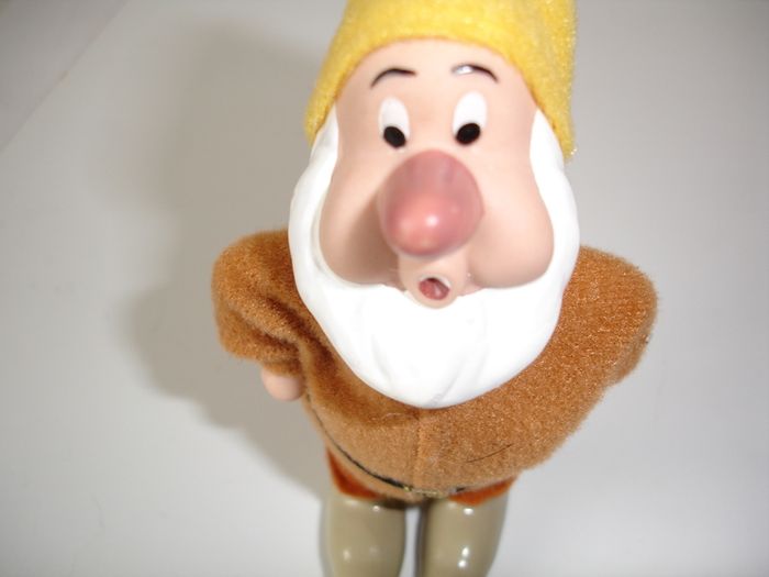 Disney Three Dwarfts  Porcelain Doll Figures Deagostini 2005