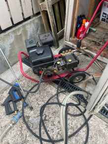 W112 Pressure Washer