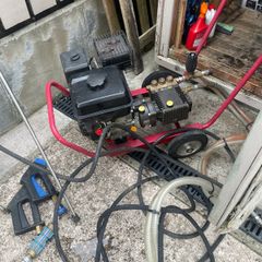 W112 Pressure Washer