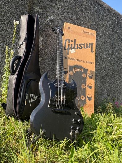 Gibson SG Raven Limited Edition 2021 Satin Ebony