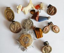 Antique Job Lot Of 14 Items As Shown.