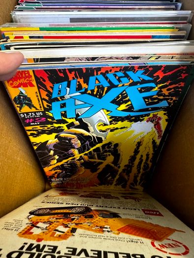DC, Marvel Long Comic Box w 290 comics for Sale
