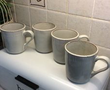 Mugs x 4
