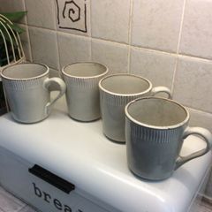 Mugs x 4