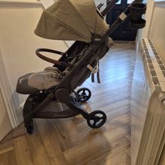 Ergobaby Metro+ Deluxe travel stroller