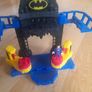Imaginext Fighting Batcave with Superman figure Image 3