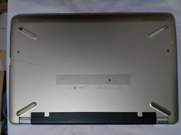 HP 15.6 inch Laptop, Model 15-bw066sa, AMD A6-9220 Radeon R4, 5 Compute Cores 2C + 3G, 2.5GHz, 4GB Ram, 1 Terrabyte HDD,Windows 10, Microsoft Edge, Chrome and VLC