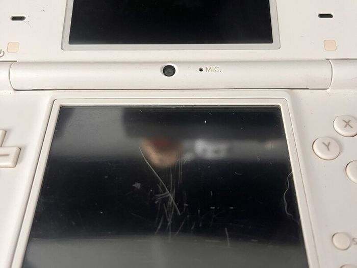 Nintendo DSi white