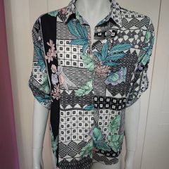 Ladies T-shirt sz 12
