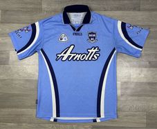 Vintage 2000 Oneills Dublin Dubs Gaa Jersey Shirt Mens Medium