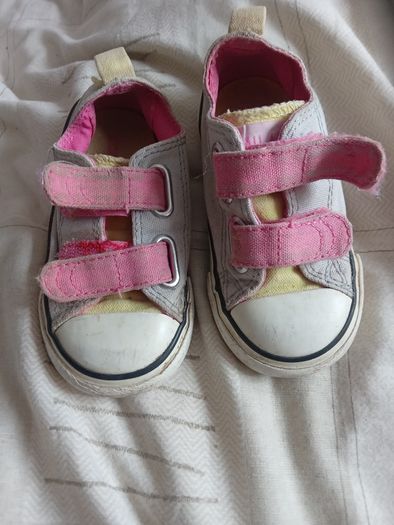 Girls shoe's