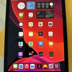 iPad Pro 9.7 128GB Wi-Fi + Cellular - Space Grey - Fully Working
