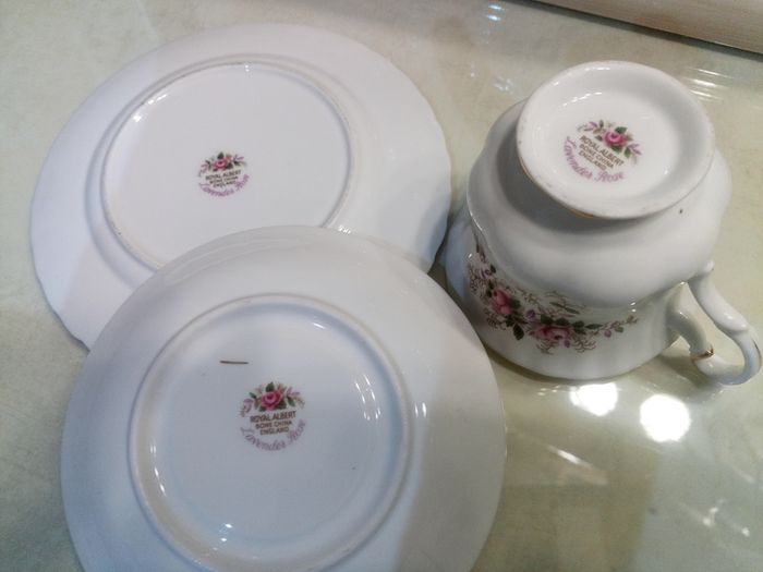 Tea Trio / Set Royal Albert Lavender Rose  Bone China